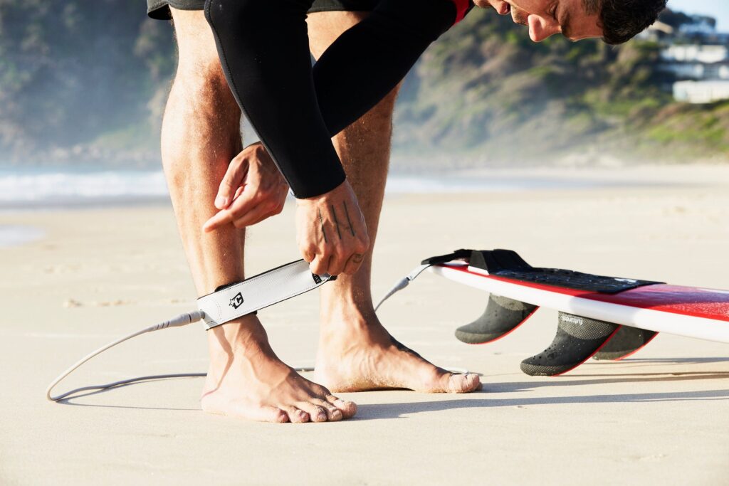 A Guide to Choosing the Perfect Surfboard Leash for Longboard Surfing