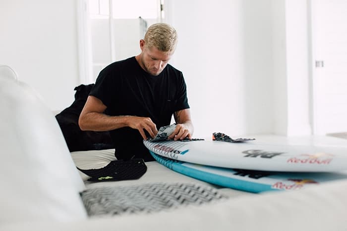 A Guide to Selecting the Perfect Surfboard Traction Pad