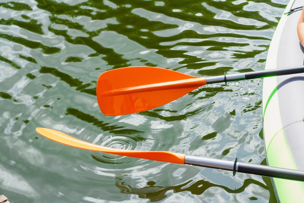 Beginners guide to choosing the perfect kayak paddle for touring