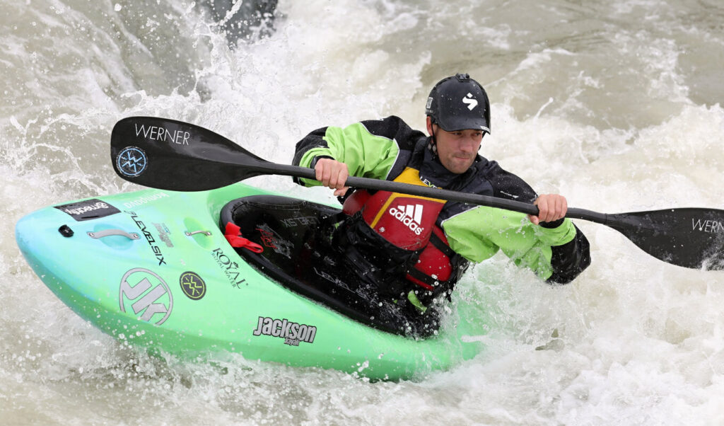 Choosing the Perfect Kayak Spray Skirt