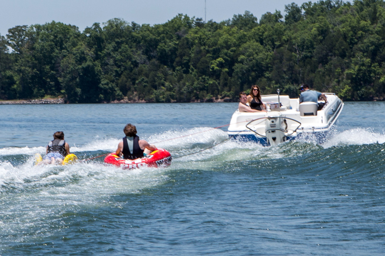 Exploring the Advantages of Using a Towable Tube for Boating