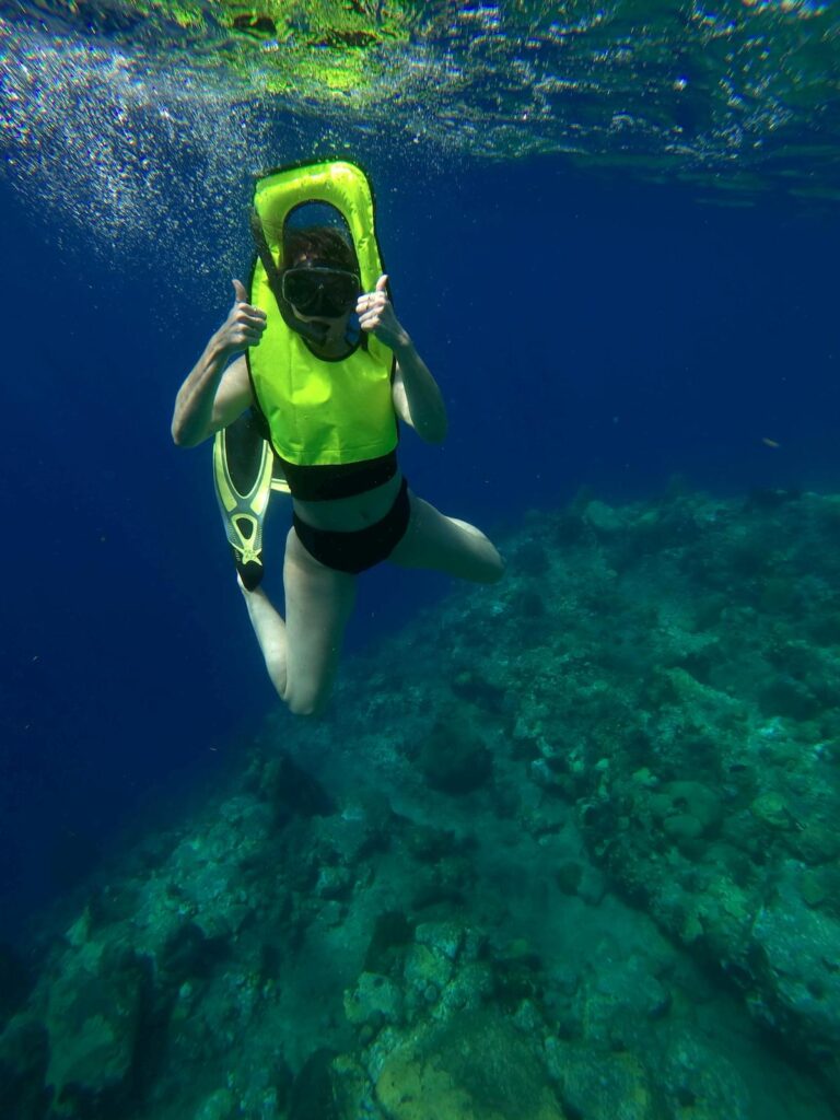 Exploring the Benefits of Snorkel Vests for Beginners