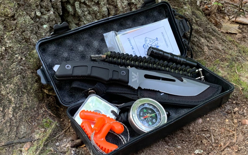 How to Choose the Right Survival Kit: Weight, Size, Price, and Quality