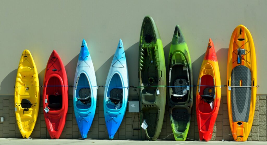Understanding the Distinction between Kayak Paddles and Canoe Paddles