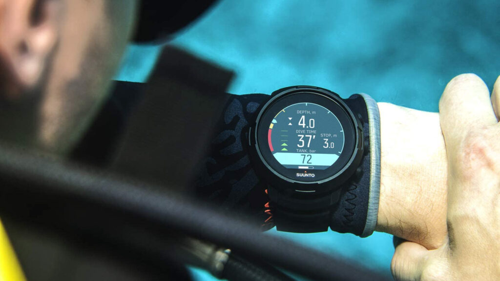 Understanding the distinctions between dive computers and dive watches