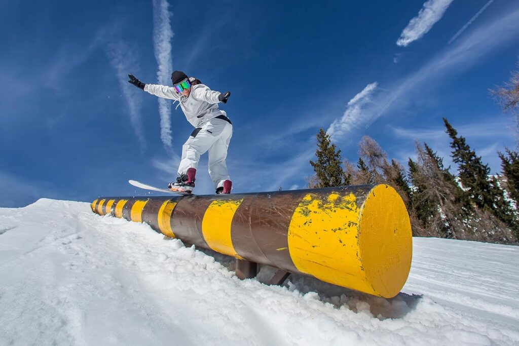 Bataleon Womens Push Up Directional Twin Snowboard